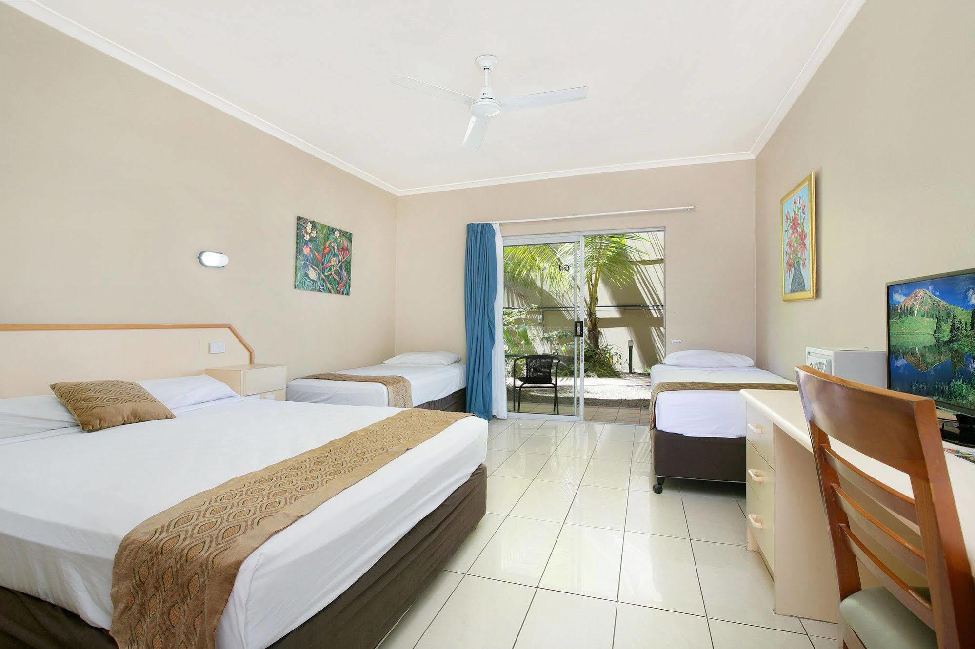 Hotel Tropiq Cairns Kültér fotó